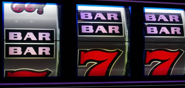 Impact of New Age-Based Stake Limits on UK Slot Players