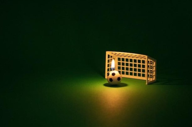 Best Strategies for Live In-Play Football Betting: Maximizing Your Chances of Success